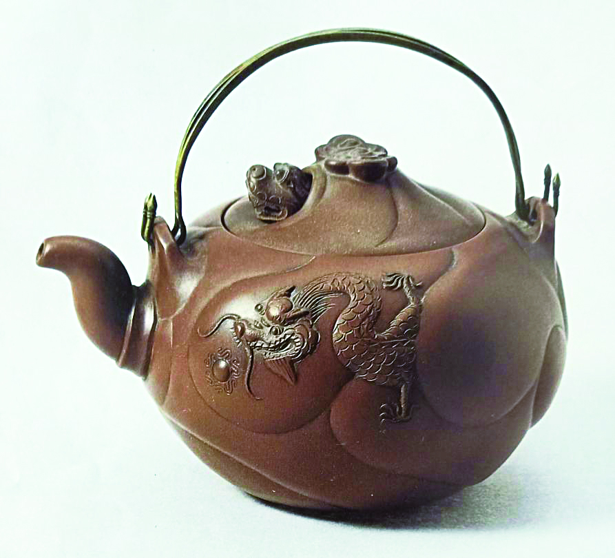 中国 骨董品 【大明成化年製 】黄交趾 龍鳳文 吉祥如意耳 壺