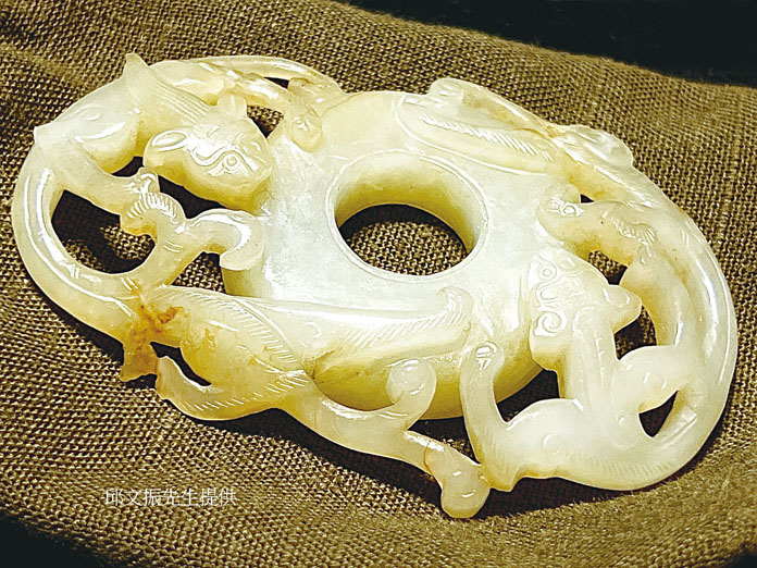 古董藝術賞玩專刊〉淺談明代螭龍出廓玉配飾| 中華日報|中華新聞雲