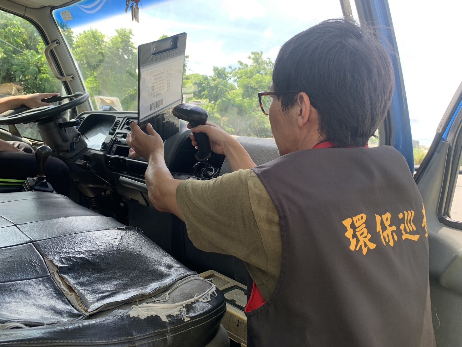 花蓮縣政府將建置全縣「電子圍籬監控系統」,並透過車牌辨識、GPS回傳,確保廢棄物流向合法透明。(花蓮縣政府提供)